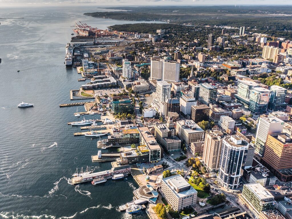 Best Place to Visit in Canada for First Time